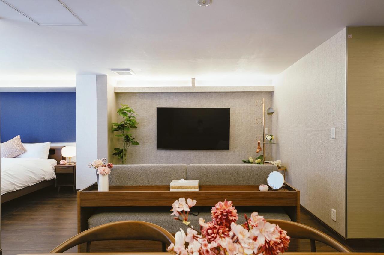 Cherry Blooming Tokyo- All Suite Boutique Hotel 东京伊樱里-中央区全套房艺术酒店 מראה חיצוני תמונה